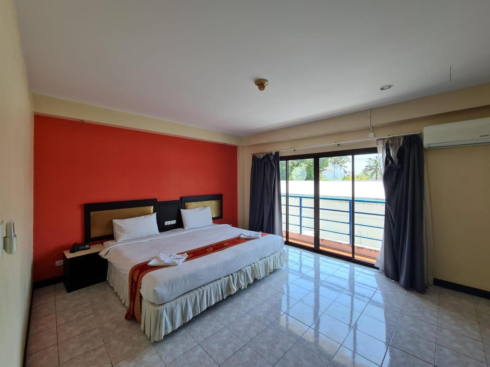 Desa Phuket Hotel Kültér fotó