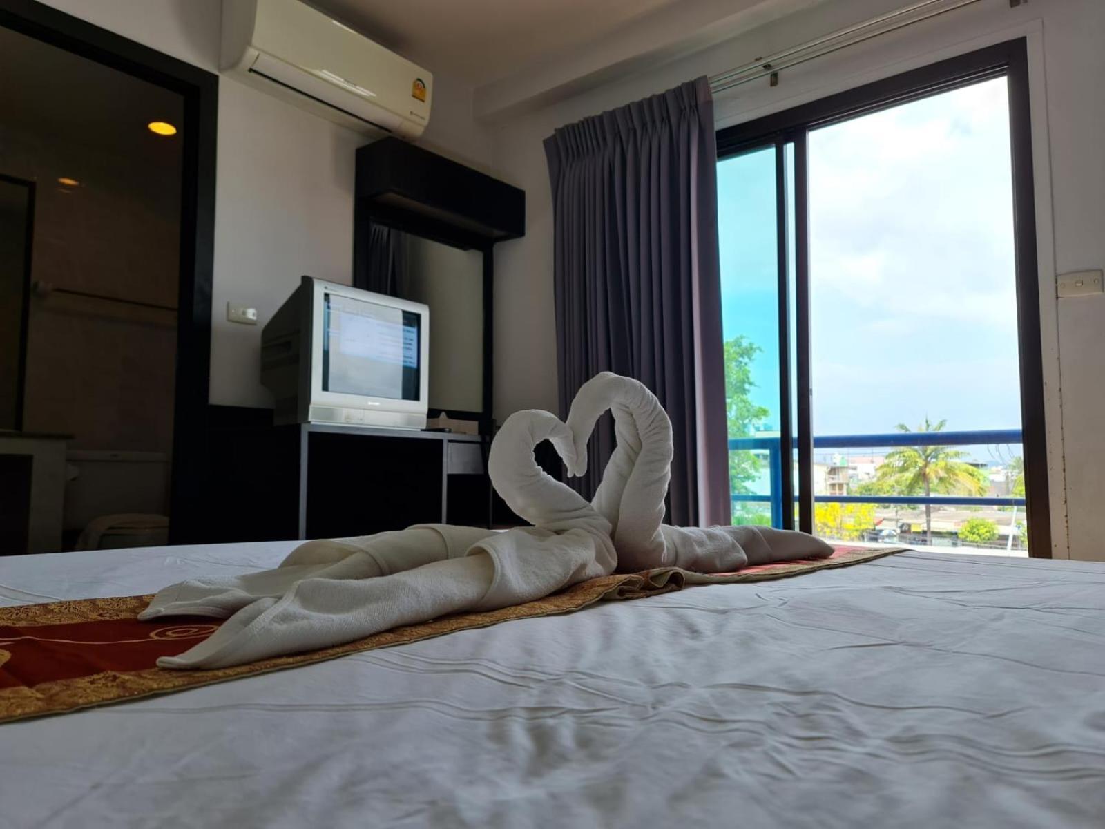 Desa Phuket Hotel Kültér fotó