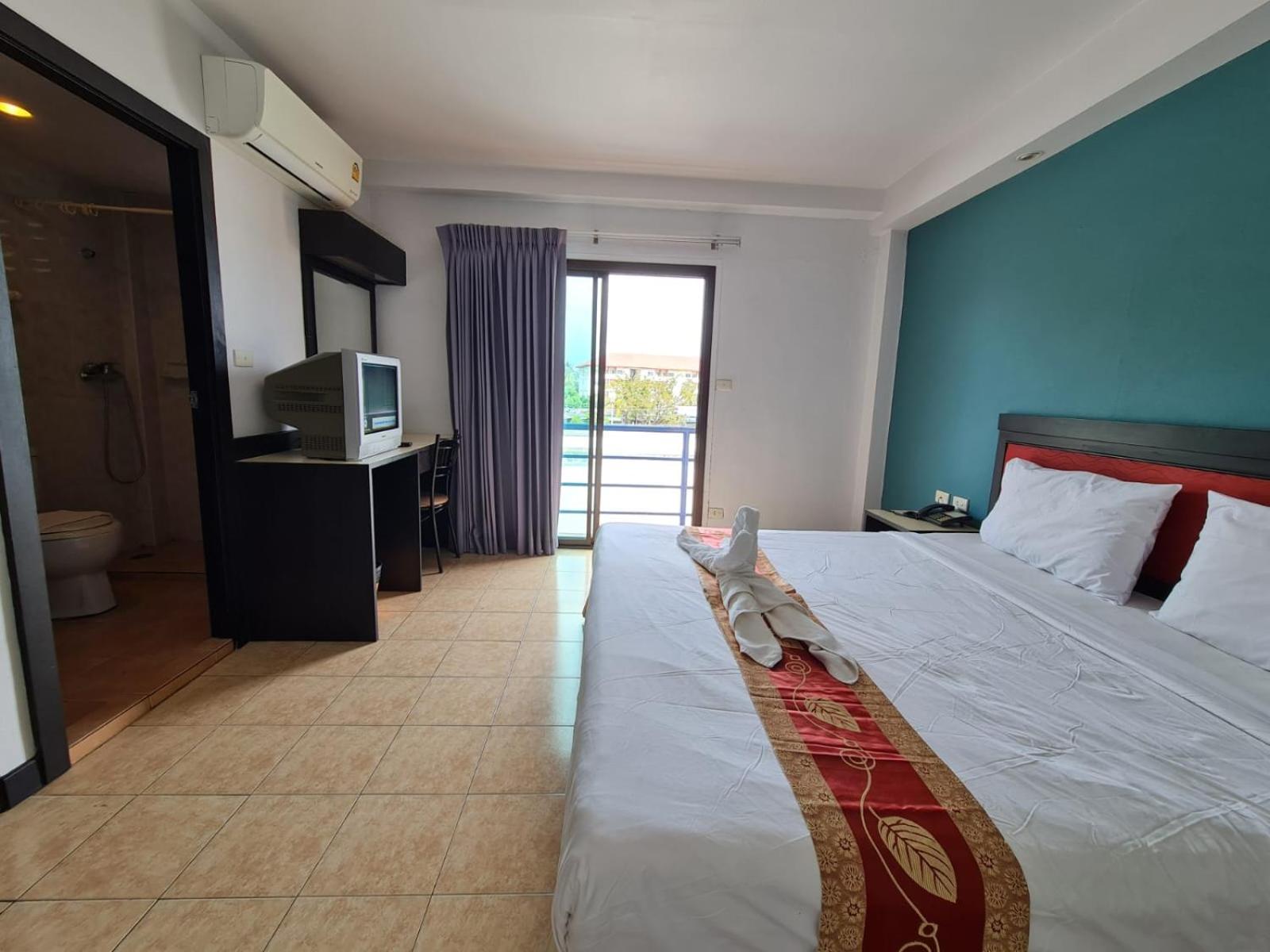 Desa Phuket Hotel Kültér fotó