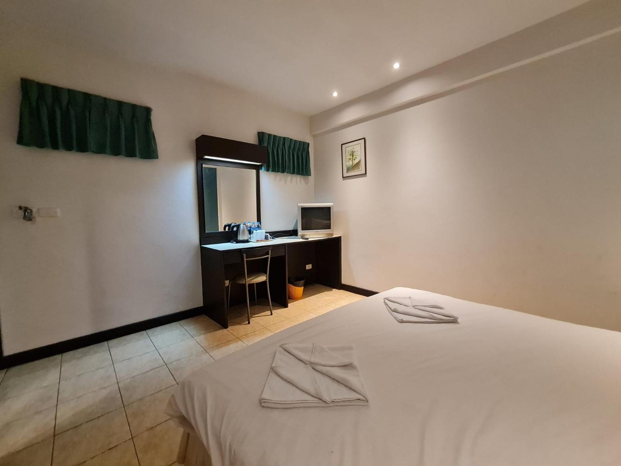 Desa Phuket Hotel Kültér fotó